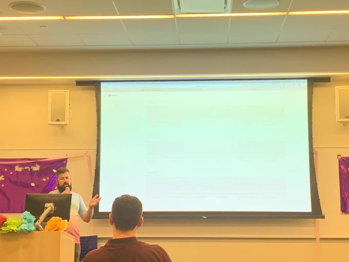 Wes talking at QueerJS.