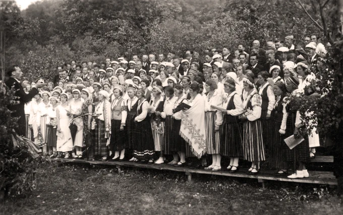 Siguldas I Dziesmu diena 1933. gada 16. jūlijā. Diriģē Jānis Norvilis