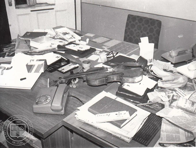 Valsts drošības komitejas pārņemšana. Fotogrāfs Laimonis Martinsons. LNVM krājums.