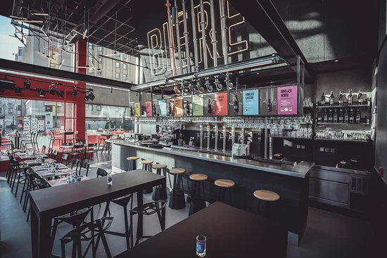 Intérieur du bar Ninkasi Part dieu qui était le lieu de l'ApéroJS