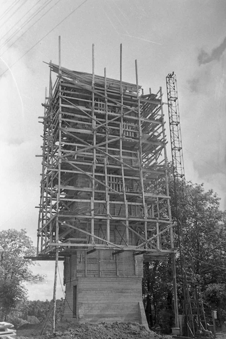 Trosu ceļa  Sigulda-Krimulda būvniecība, stacijas kopskats stalažās. 1967.gada novembris.