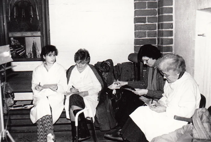 Medpunkts Doma baznīcā. Rīga. 1991. gada janvāris. Fotogrāfs Harijs Burmeistars.