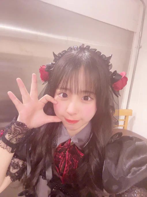 🎀セトリ🎀
其の一
①キスハグ侵略者!
②誇り高きアイドル
③Dear my⋯
④アイドルライフスターターパック
其の二
①走れ!
②#ラブコード
③Dear my⋯
④OIDEMASE ~ 極楽 ~